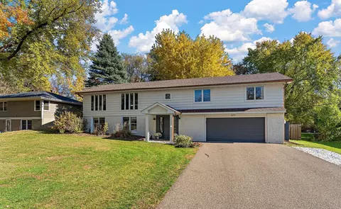 6271 Cardinal Ave, Excelsior, MN 55331