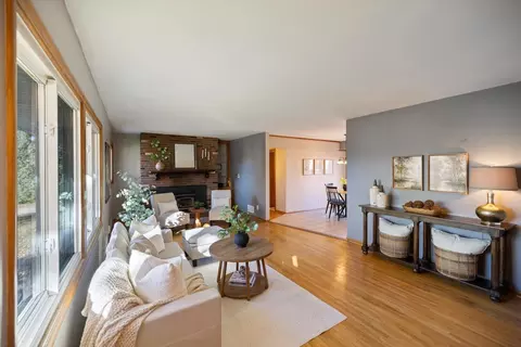 2182 Van Dyke St, Maplewood, MN 55109