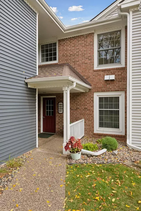 10907 Rhode Island Ave S, Bloomington, MN 55438