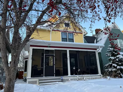 657 Lincoln Ave, Saint Paul, MN 55105