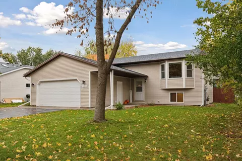 18220 Empire Trl, Farmington, MN 55024