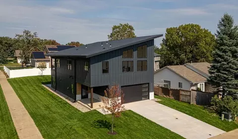 7577 138th St W, Apple Valley, MN 55124