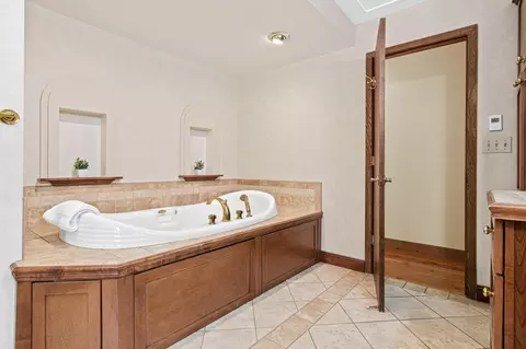 Bath - 15490 Emery Ave E, Rosemount, MN 55068 photo 2 of 4