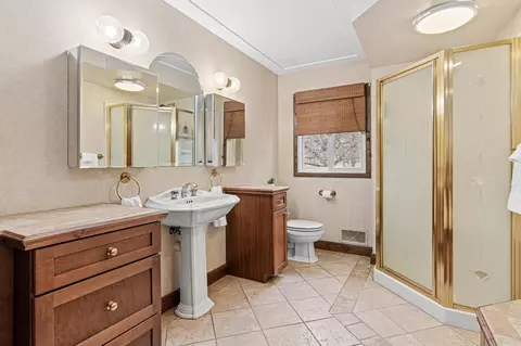Bath - 15490 Emery Ave E, Rosemount, MN 55068 photo 1 of 4