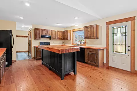 Kitchen - 15490 Emery Ave E, Rosemount, MN 55068 photo 1 of 3