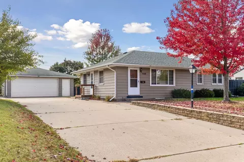 560 57th Ave NE, Fridley, MN 55432