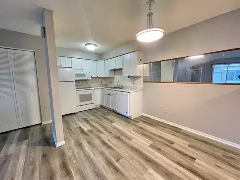 Dining - 4425 Cinnamon Ridge Cir, Eagan, MN 55122 photo 1 of 1
