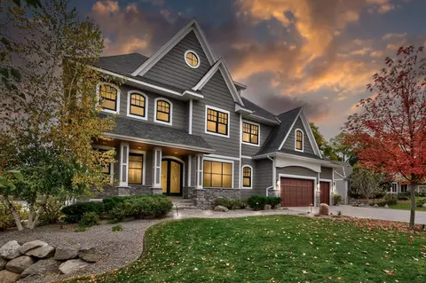 Exterior - 525 Smithtown Ct, Excelsior, MN 55331 photo 2 of 29
