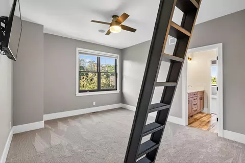 Bedroom - 525 Smithtown Ct, Excelsior, MN 55331 photo 9 of 13