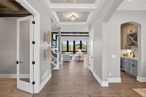 Entry Way - 525 Smithtown Ct, Excelsior, MN 55331 photo 3 of 16