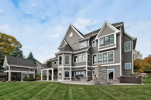 Exterior - 525 Smithtown Ct, Excelsior, MN 55331 photo 14 of 29