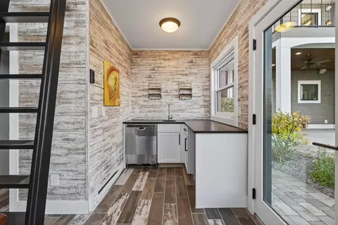Kitchen - 525 Smithtown Ct, Excelsior, MN 55331 photo 13 of 13