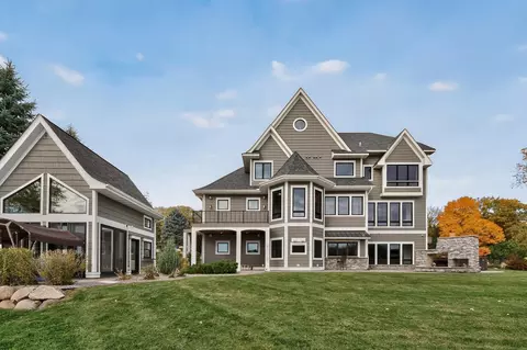 Exterior - 525 Smithtown Ct, Excelsior, MN 55331 photo 12 of 29