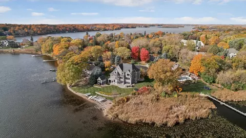 View/Area - 525 Smithtown Ct, Excelsior, MN 55331 photo 5 of 8