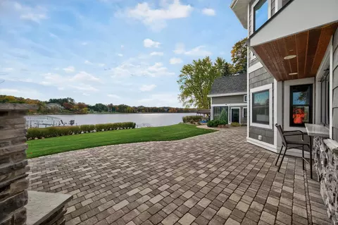 Exterior - 525 Smithtown Ct, Excelsior, MN 55331 photo 18 of 29