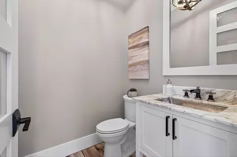 Bath - 525 Smithtown Ct, Excelsior, MN 55331 photo 1 of 19