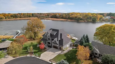 View/Area - 525 Smithtown Ct, Excelsior, MN 55331 photo 1 of 8