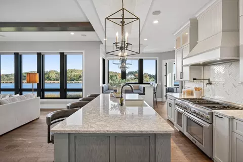 Kitchen - 525 Smithtown Ct, Excelsior, MN 55331 photo 7 of 13