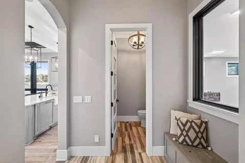 Entry Way - 525 Smithtown Ct, Excelsior, MN 55331 photo 8 of 16