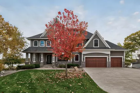 Exterior - 525 Smithtown Ct, Excelsior, MN 55331 photo 4 of 29