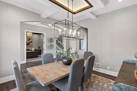 Dining - 525 Smithtown Ct, Excelsior, MN 55331 photo 3 of 6