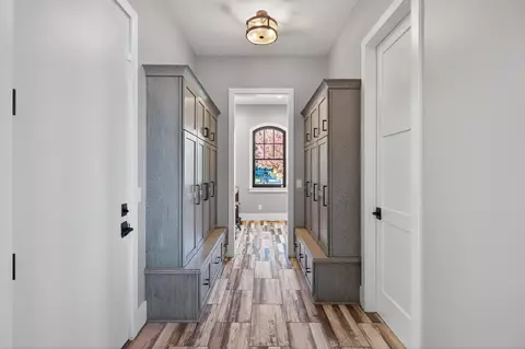Entry Way - 525 Smithtown Ct, Excelsior, MN 55331 photo 9 of 16