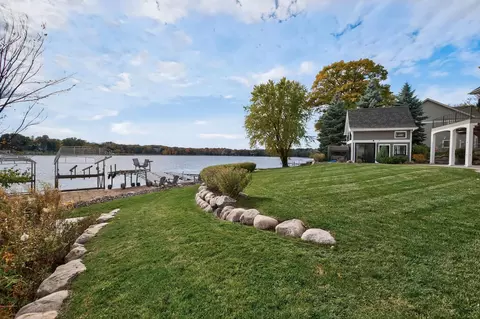 Exterior - 525 Smithtown Ct, Excelsior, MN 55331 photo 20 of 29