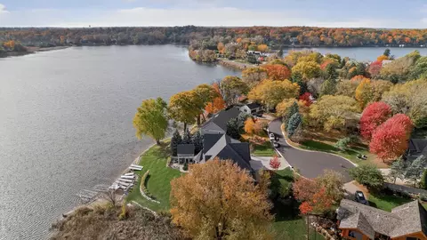 View/Area - 525 Smithtown Ct, Excelsior, MN 55331 photo 4 of 8