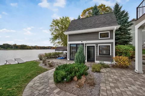 Exterior - 525 Smithtown Ct, Excelsior, MN 55331 photo 5 of 29