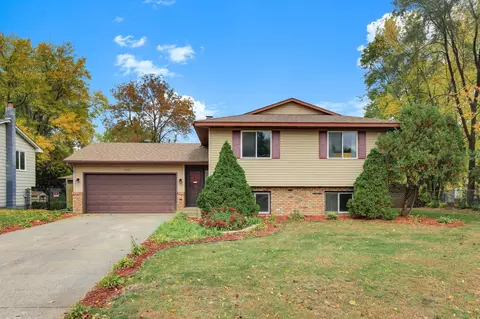2613 Ridge Ln, Mounds View, MN 55112