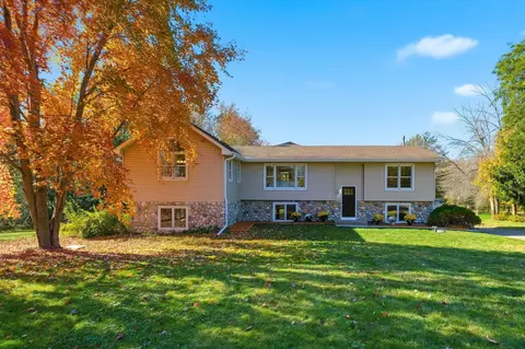 2087 S Lakeshore Dr, Independence, MN 55359