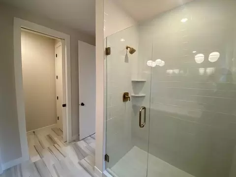Bath - 7440 Elm Ln, Corcoran, MN 55340 photo 3 of 4