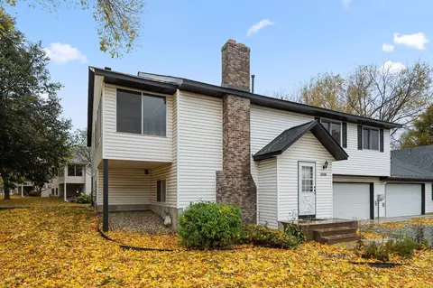 3708 Gershwin Ln N, Oakdale, MN 55128