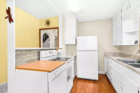 Kitchen - 54 Helberg Rd, Esko, MN 55733 photo 2 of 2