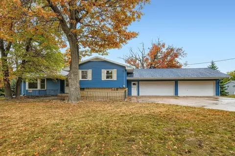 1611 Cloud Dr NE, Blaine, MN 55449