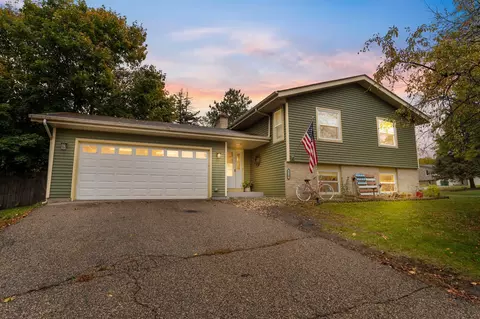 13147 Thomas Ave S, Burnsville, MN 55337