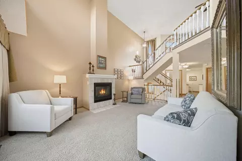 14393 Embassy Way, Apple Valley, MN 55124