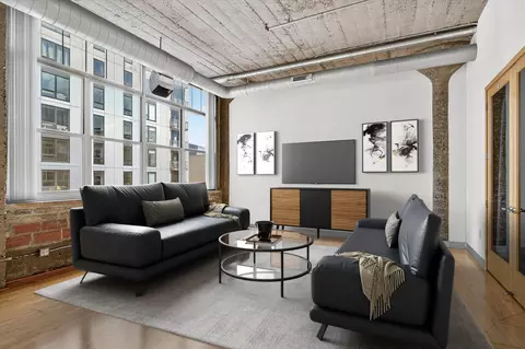 521 S 7th St #510, Minneapolis, MN 55415