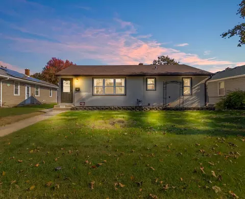 1123 7th Ave S, South Saint Paul, MN 55075