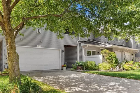 577 Woodduck Dr #E, Woodbury, MN 55125