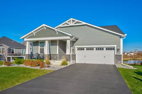 7582 Oak Hill Rd, Woodbury, MN 55129