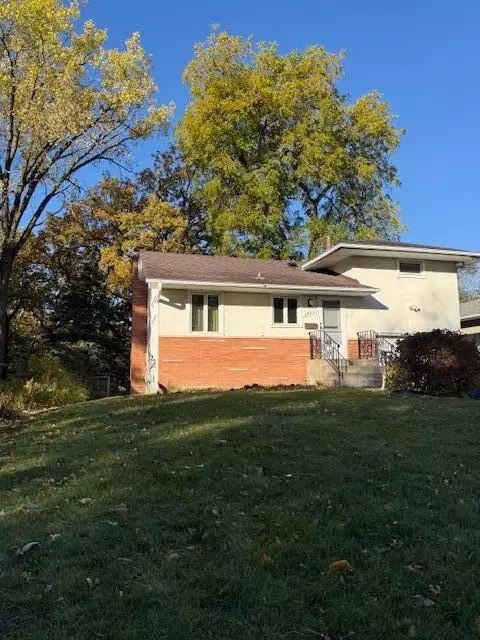 2923 France Ave N, Robbinsdale, MN 55422