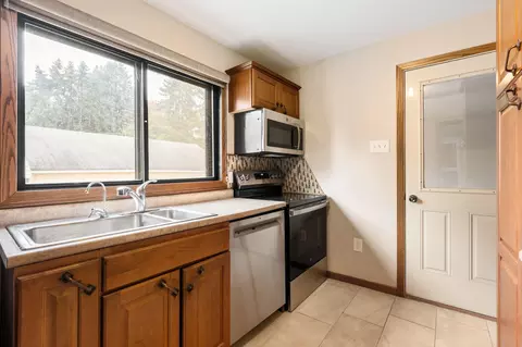 909 6th Ave SE, Austin, MN 55912 photo 19