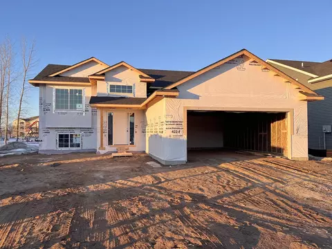 720 Margaret Ln NE, Isanti, MN 55040