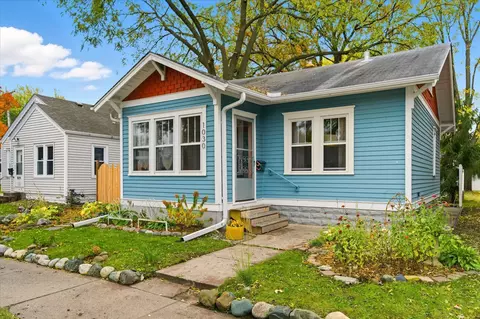 1030 Otto Ave, Saint Paul, MN 55102