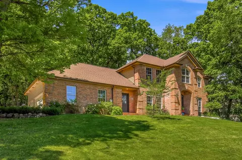 1932 Baihly Estates Ln SW, Rochester, MN 55902