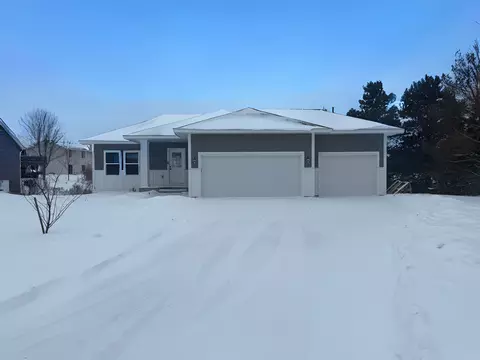 101 Timber Lane Ct, Cannon Falls, MN 55009