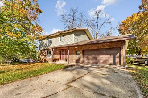 1614 Rondarwal Ln, Faribault, MN 55021