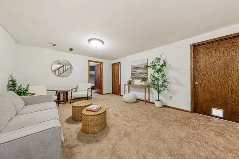 1614 Rondarwal Ln, Faribault, MN 55021 photo 22