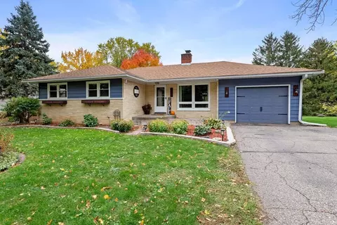 525 Linn St N, Prescott, WI 54021